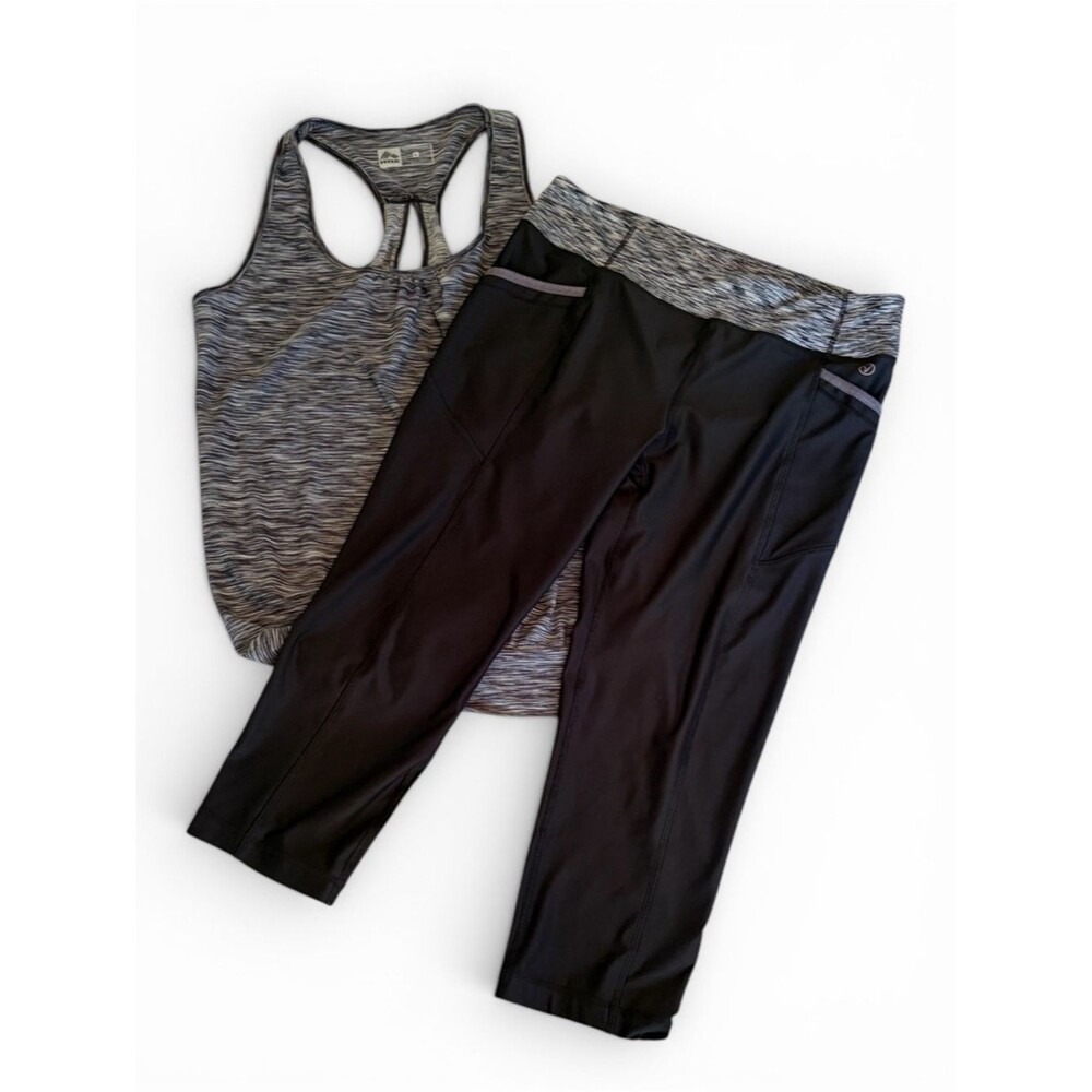 Athletic Top and Capri Leggings Set